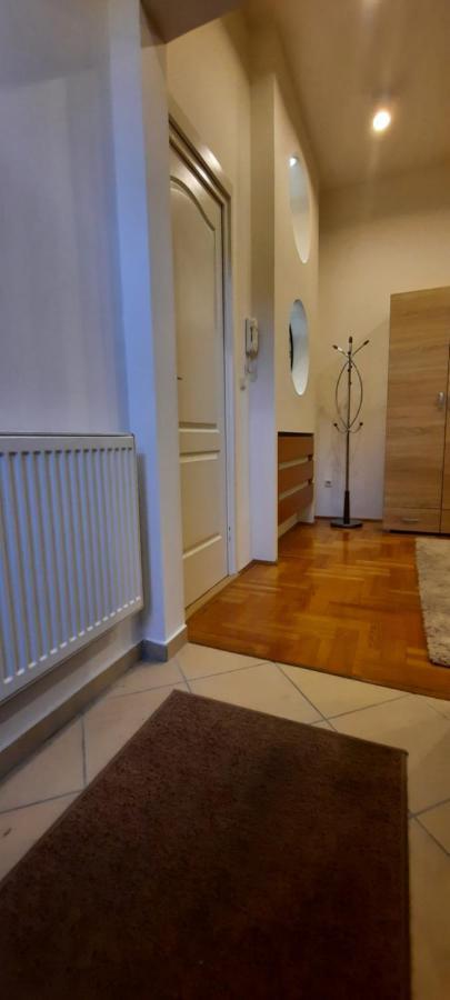 City Life Apartment Debrecen Esterno foto