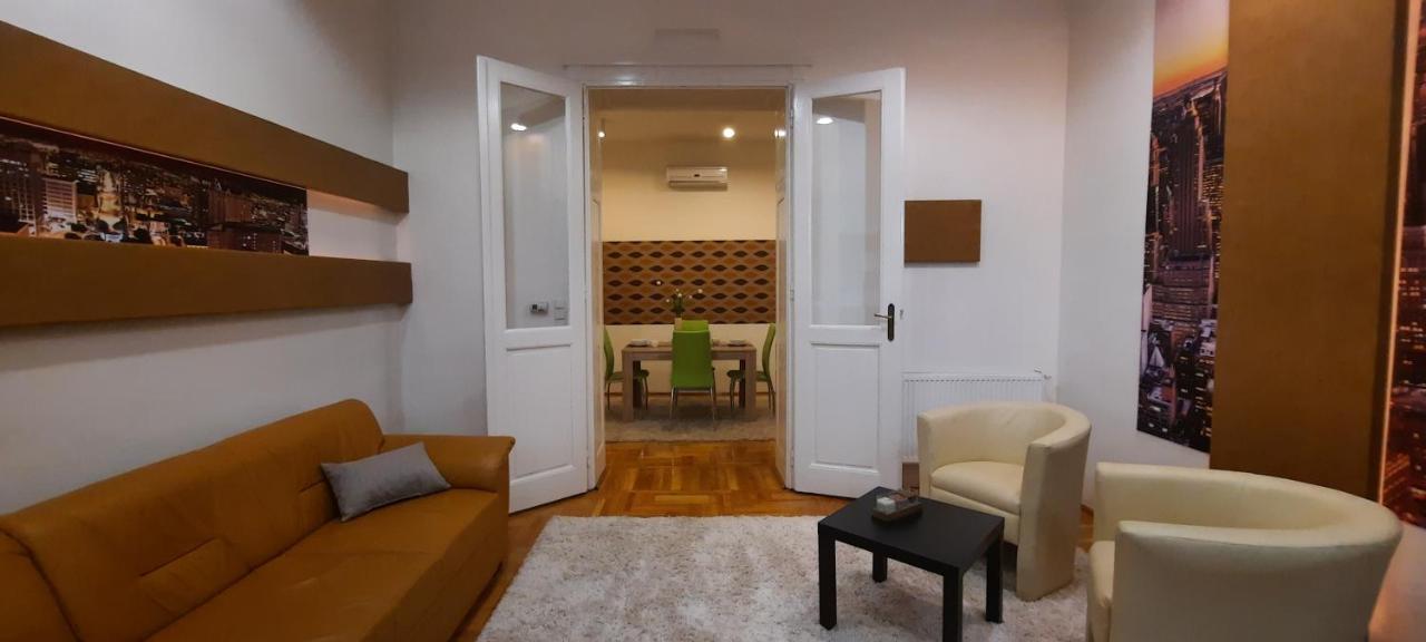 City Life Apartment Debrecen Esterno foto