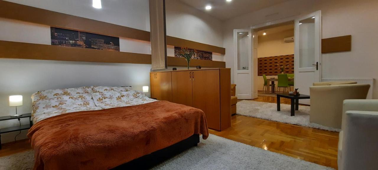 City Life Apartment Debrecen Esterno foto