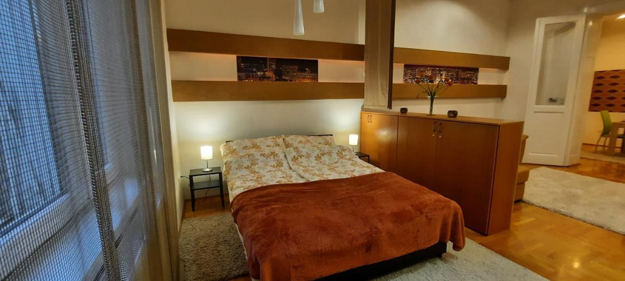 City Life Apartment Debrecen Esterno foto
